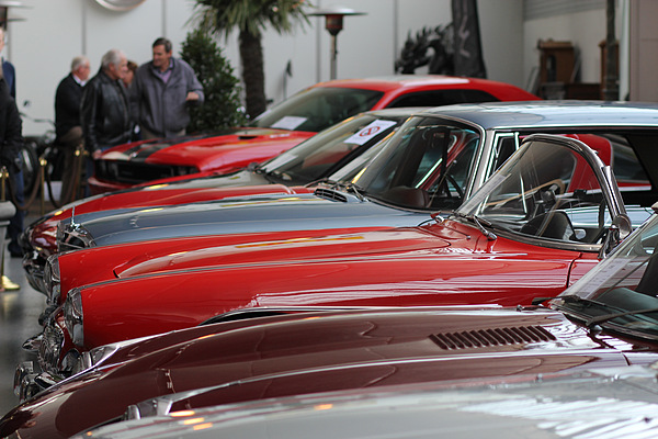 Impressionen von der Auktion der Oldtimer Galerie Toffen vom 26. November 2011 - Autos aus England, Deutschland und den Vereinigten Staaten