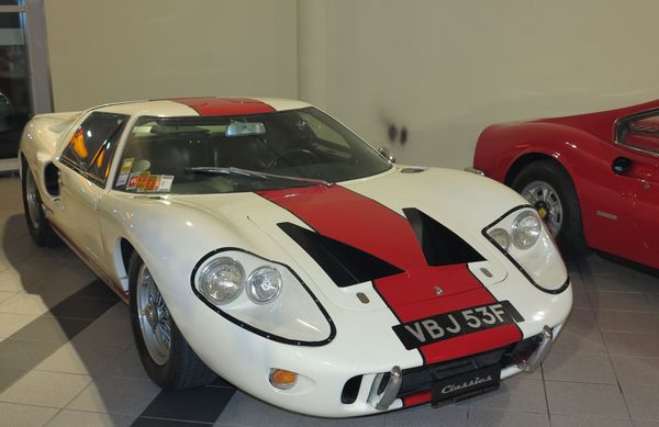 Impressionen von der Buchvernissage «Les Suisses au Mans 2013» - Ein Ford GT 40 mit Strassenzulassung