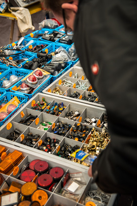 Impressionen von der InterClassics & TopMobiel 2014 - Teilemarkt Impressionen von der InterClassics & TopMobiel 2014 - Teilemarkt