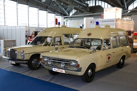 Impressionen von der Internationalen Automobil Ausstellung (IAA) 2013 in Frankfurt - Das Deutsche Rote Kreuz feiert das 150-jährige bestehen mit einer Ausstellung historischer Krankenwagen