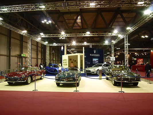 Impressionen von der Milano Autoclassica 2013 - Maserati-Stand mit Quattroporte und frühen Coupés