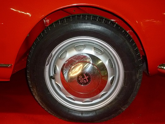 Impressionen von der Milano Autoclassica 2013 - Rad eines Alfa Romeo