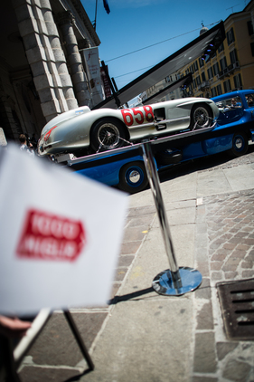 Impressionen von der Mille Miglia 2014 - Der berühmte Mille-Miglia Mercedes Benz 300 SLR auf dem ebenfalls berühmten Anhänger Impressionen von der Mille Miglia 2014 - Der berühmte Mille-Miglia Mercedes Benz 300 SLR auf dem ebenfalls berühmten Anhänger