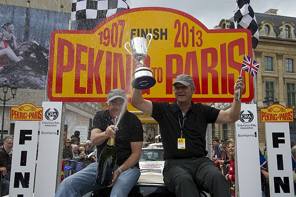 Impressionen von der Rallye Peking-Paris 2013 - Peter Lovett als Sieger bei den Zweiliter-Klassikern (Porsche 911 1965)
