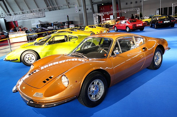 Impressionen von der Retro Classics Stuttgart 2011 - Dino 246 und 308 GT 4