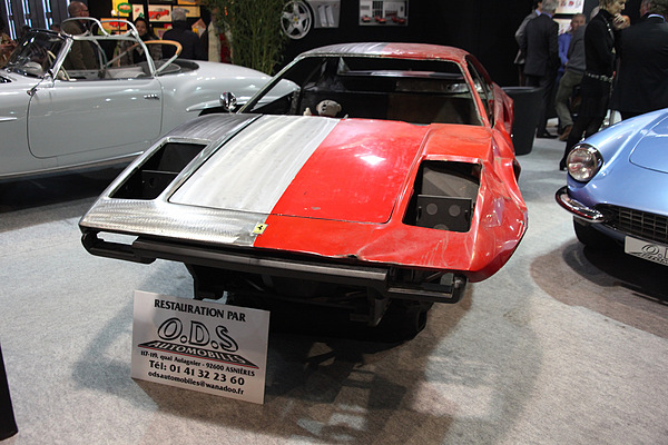 Impressionen von der Rétromobile 2013 - an dieser Karosserie eines Ferrari 308 GTB wird die Qualität einer Restaurierung gezeigt