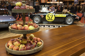 Impressionen von der Rétromobile Paris 2014 - Äpfel und ein OSCA MT4 von 1955