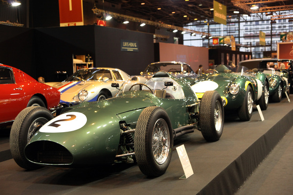 Impressionen von der Rétromobile Paris 2014 - Aston Martin Sport- und Rennwagen bei Lukas Hüni