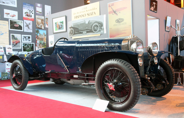 Impressionen von der Rétromobile Paris 2014 - sportlicher Hispano Suiza, wie man ihn nicht allzu häufig sieht, auf dem Clubstand