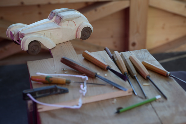 Impressionen von der Saalbach Classic 2013 - geschnitzter Oldtimer