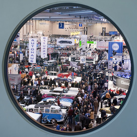 Impressionen von der Techno Classica 2013 -  Blick in die Messehalle 3 Impressionen von der Techno Classica 2013 -  Blick in die Messehalle 3