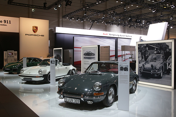 Impressionen von der Techno Classica 2013 - auf dem Porsche-Stand wurde ein knapper Überblick über die 911-er-Baureihe geboten - 50 Jahre wollen gefeiert werden