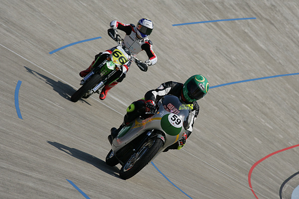 Impressionen von der Veranstaltung "Indianapolis in Oerlikon 2012" - Bruno Kneubühler auf einer Honda RC 162 Replica von 1962