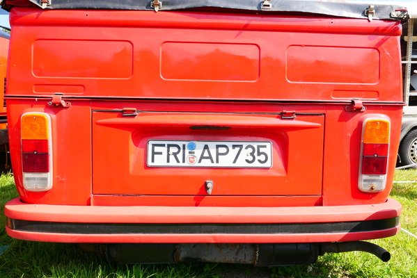In Bockhorn ist auch so manches Nummernschild eine Rarität. DIN-Kennzeichen gab es reichlich zu sehen. – Bockhorner Oldtimermarkt 2025