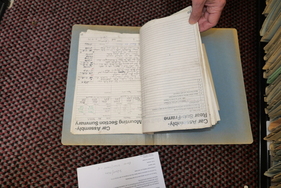 In der Akte ist die Montage jeder einzelnen Baugruppe dokumentiert