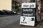 Bild: In der Fussgängerzone am Bodensee gilt 7 km/h