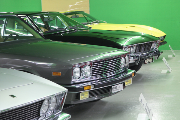 Bild: In der Mitte der Monteverdi Tiara auf Mercedes-S-Klasse-Basis - Monteverdi Museum Binningen