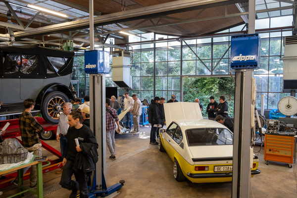 Bild In der Werkhalle der gibb war viel los – 8. Autos von Dazumal 2023