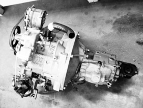 In der frühen KP-Phase erprobte Daimler auch Einrotor-Wankel. Dieses Exemplar mit Getriebe deutet auf Straßeneinsatz hin