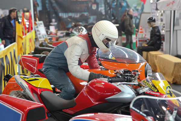 In einem Jahr ist es dann wieder soweit, aber dann sind die drei Messen datumsmässig ja wieder getrennt und man muss sich nicht mehr so beeilen, um alles zu sehen.