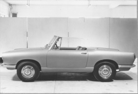 Innocenti 950 Ghia Spider (1960) - kurz, aber offen