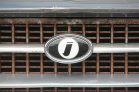 Innocenti C (1968) - Innocenti-Zeichen im Kühlergrill