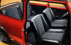 Innocenti Mini Cooper 1300 (1973) - Blick ins Interieur