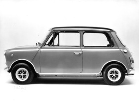 Innocenti Mini Cooper 1300 (1973) - Silhouette