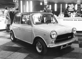 Innocenti  Mini Cooper (1973) - Spitzenmodell, kompakt und sportlich - am Genfer Automobilsalon von 1973