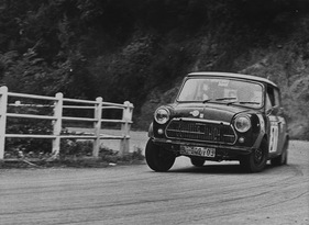 Innocenti Mini Cooper (1975) -  Locher/Krebs waren beim  Rallye di Lugano 1975 (Lauf zur Europameisterschaft) sehr schnell - nur ein Porsche Carrera und ein Fiat Abarth 124 waren noch schneller Innocenti Mini Cooper (1975) -  Locher/Krebs waren beim  Rallye di Lugano 1975 (Lauf zur Europameisterschaft) sehr schnell - nur ein Porsche Carrera und ein Fiat Abarth 124 waren noch schneller