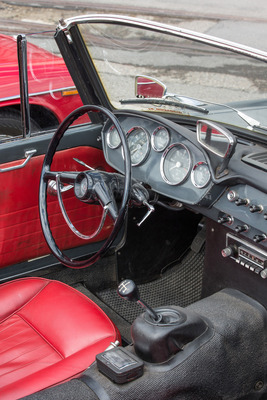 Innocenti S (1963) - Blick ins Cockpit