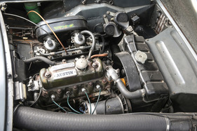 Innocenti S (1963) - vier Zylinder in Reihe, zwei SU-Vergaser