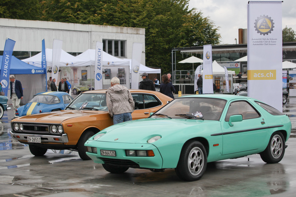 Interessante Gegensätze - Porsche 928 und Datsun 200 L - Dolder Classics September 2015