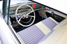 Interieur des Lincoln Premiere Convertible (1956) - angeboten als Lot 140 an der RM Auction "Don Davis Collection" am 27. April 2013