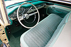 Interieur des Oldsmobile Starfire Ninety-Eight Holiday Hardtop Coupe (1957) - angeboten als Lot 152 an der RM Auction "Don Davis Collection" am 27. April 2013