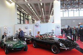 Intermeccanica Italia (1972) - elegantes Cabriolet aus Italien mit amerikanischer Motorentechnik (Retro Classics Bavaria 2017 in Nürnberg)