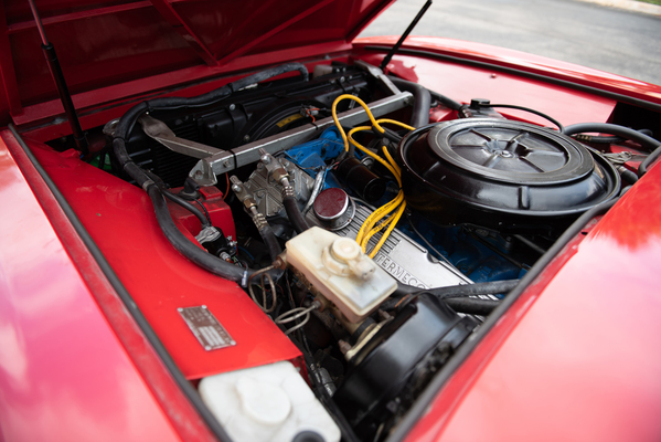 Intermeccanica Murena (1969) - Der 7 Liter grosse Ford V8 Motor leistete run 280 PS