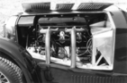 Invicta S-Type Tourer 4,5 Litre (1932) - Reihen-Sechszylindermotor von links gesehen - Auslassseite
