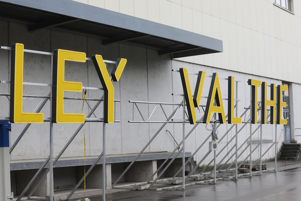 Irgend was stimmt hier nicht, richtig würde es "THE VALLEY" heissen - Older Classics Mai 2023