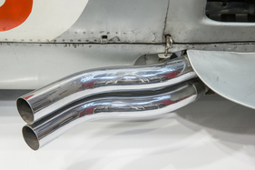 Irgendwo muss es ja auch wieder raus! Der simple Auspuff als interessanter Zeitzeuge der 75-jährigen F1-Geschichte.