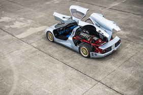 Isdera Commendatore 112i (1993) - herrlicher EInblick in die Technik und die Konstruktion Isdera Commendatore 112i (1993) - herrlicher EInblick in die Technik und die Konstruktion