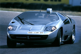 Isdera Imperator 108i (1990) - entwickelt auf Basis des Konzeptfahrzeugs CW311 von 1978