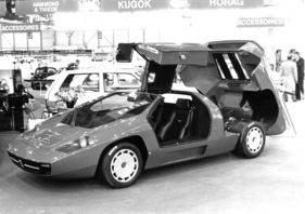 Isdera Imperator 108i - Eberhard Schulz bringt ein attraktives Flügeltüren-Mittelmotorauto, das rund 0,5 Millionen DM kosten soll - am Genfer Automobilsalon 1984