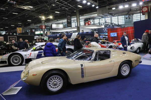 Iso Grifo A3/C (1965) – eines von 22 bei Droge gebauten Aluminum-Coupés, gesehen bei Fiskens – Rétromobile Paris 2025