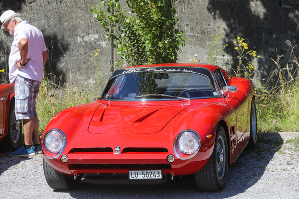 Iso Grifo A3/C (1965) - mit Chevrolet-V8, später wurde er Bizzarrini genannt - Older Classics August 2024