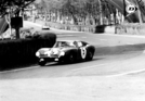 Bild: Iso Grifo A3C (1964) - bei den 24 Stunden von Le Mans - gefahren von Pierre Noblet und dem Schweizer Edgar Berney - Platz 14