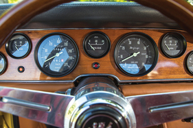 Iso Grifo GL Series I by Bertone (1968) - Veglia-Instrumente informieren über die Befindlichkeit der Technik