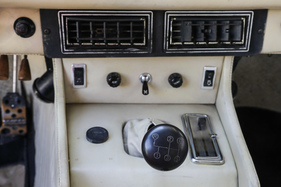 Iso Grifo IR-8 (1973) - das Fünfganggetriebe kam von ZF, der 1. Gang ist links hinten