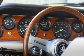 Iso Grifo IR-8 (1973) - umfangreiche Veglia-Instrumenten-Aussstattung (1973)