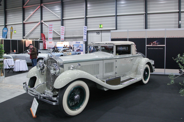Isotta-Fraschini Cabriolet Valentino (1927) - 7,7 Liter und 120 PS stark, auf dem Stand der Fondation Renaud - Swiss Classic World Luzern 2019